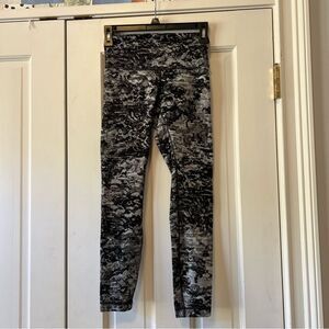 Lululemon Wunder Under High Rise Legging in Masked Lace Starlight Black Size 4